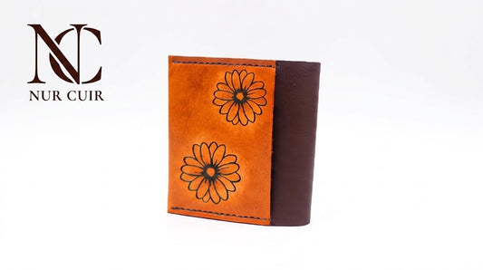 Daisy Bloom Card Holder
